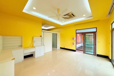 Luxury Bungalow The Mines Resort City