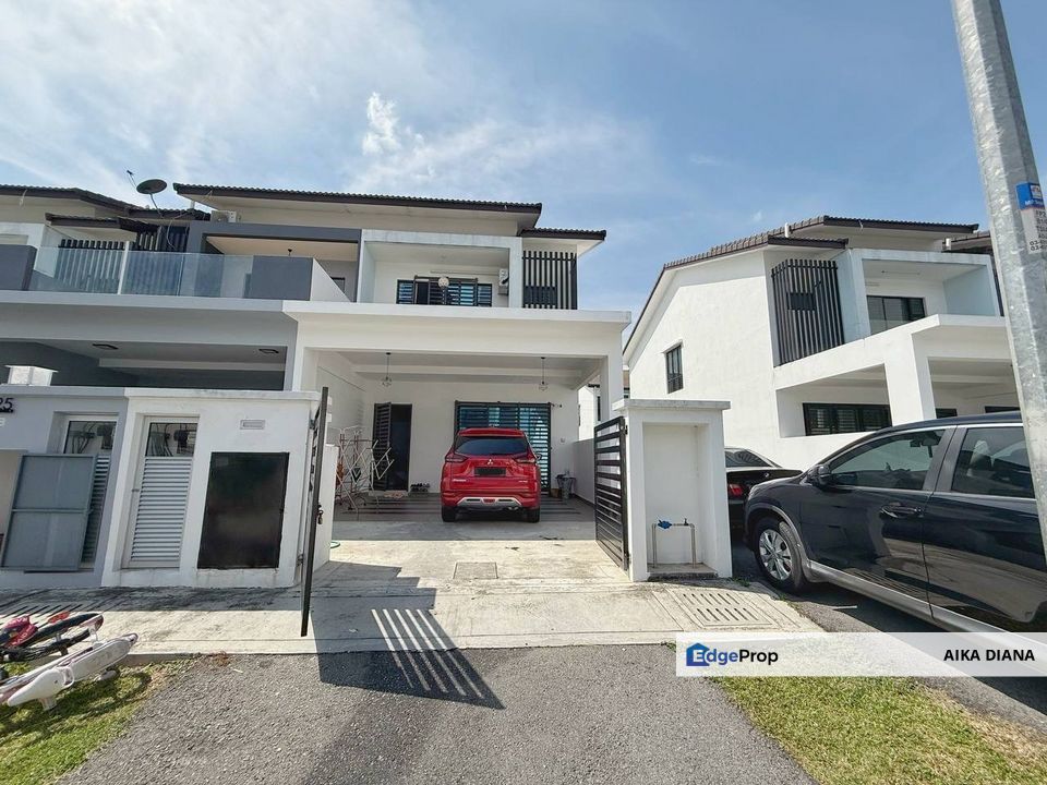 Dengkil Taman Semarang Indah End Lot, Selangor, Dengkil