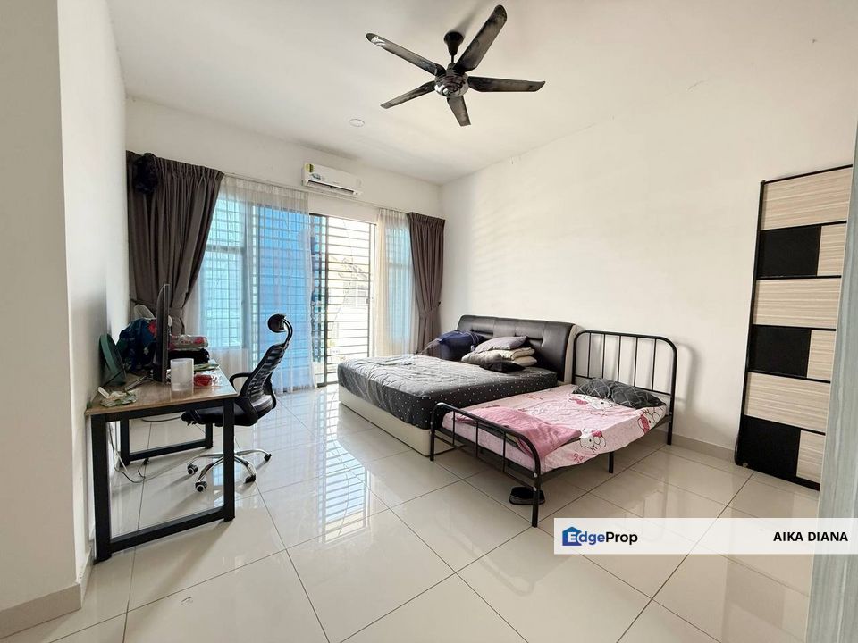 Dengkil Taman Semarang Indah End Lot, Selangor, Dengkil