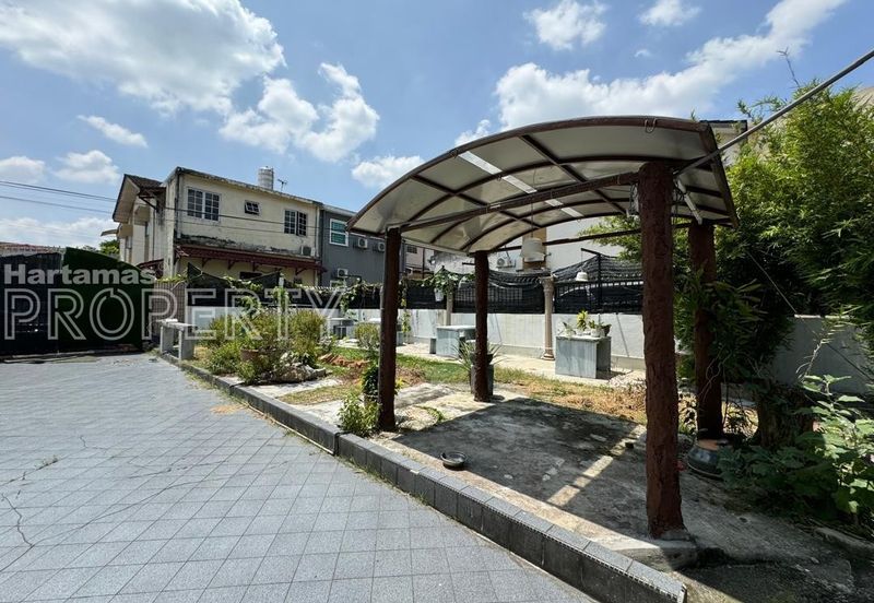 Double-Storey Terraced House @ Taman Melur Ampang (End Lot)