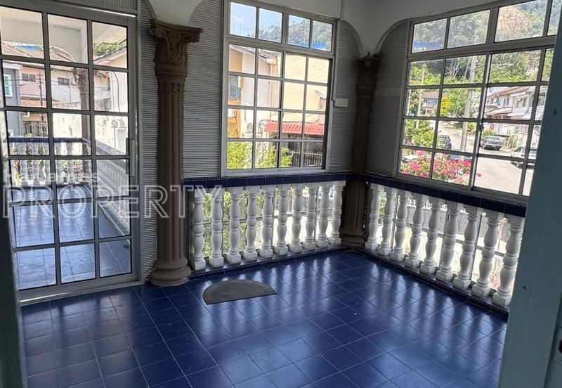 Double-Storey Terraced House @ Taman Melur Ampang (End Lot)