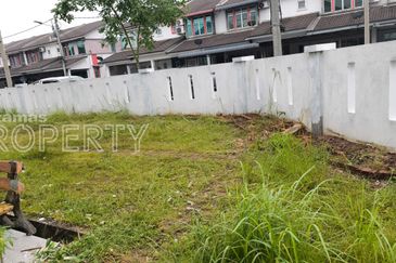 2-Storey Terrace House @ Adenium Built Beruntung