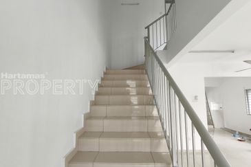 2-Storey Terrace House @ Adenium Built Beruntung
