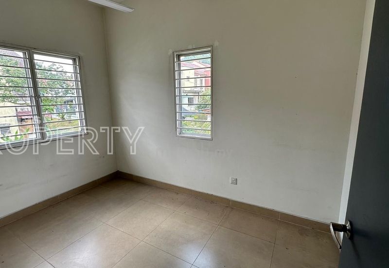 End Lot 2 Storey Terrace @ Ebony Kota Emerald For Sale