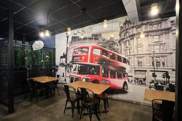 Bandar Laguna Merbok