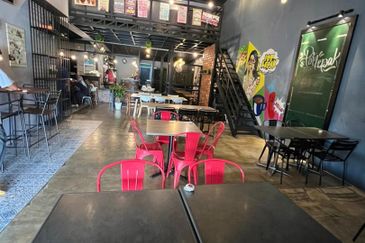 Bandar Laguna Merbok