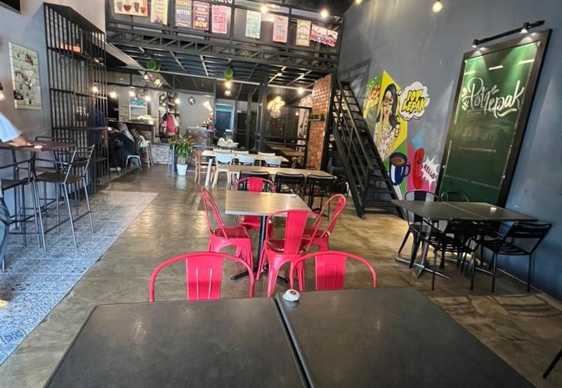 Bandar Laguna Merbok