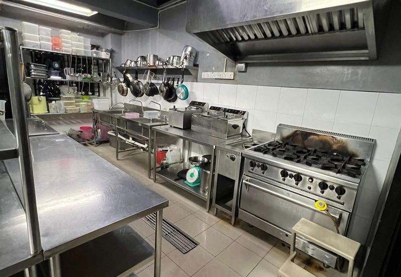 Bandar Laguna Merbok