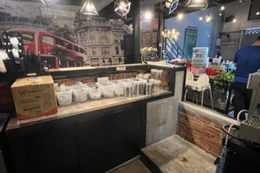 Bandar Laguna Merbok