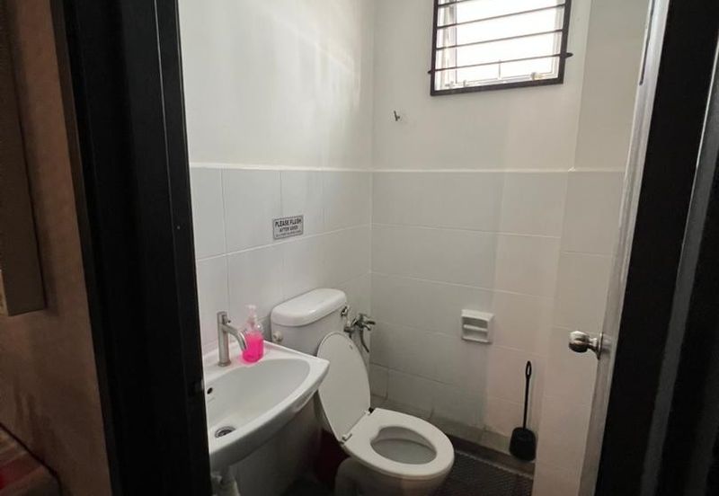 Bandar Laguna Merbok