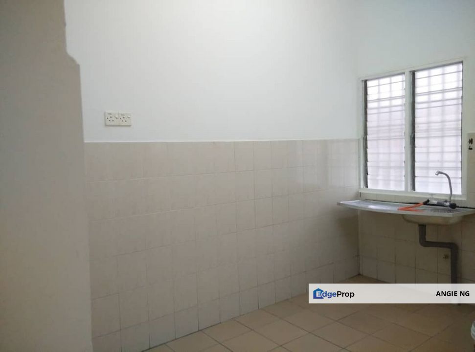 Taman Sentosa Klang, Double Storey House For Rent, Partial Furnished, Selangor, Klang