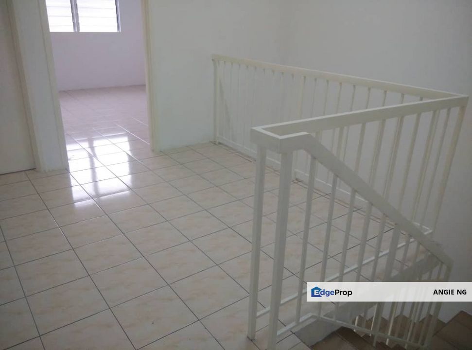 Taman Sentosa Klang, Double Storey House For Rent, Partial Furnished, Selangor, Klang