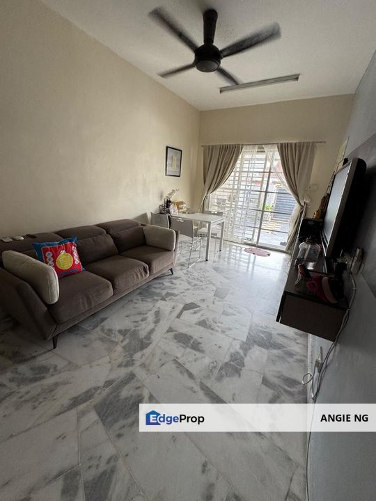 1.5 Storey House For Sale, Freehold, Partial Furnished  Jalan Zapin Bandar Bukit Raja, Klang, Selangor, Klang