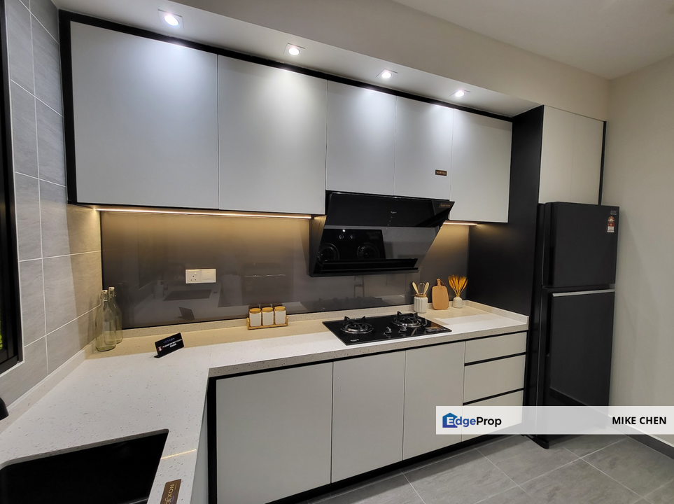 CHERAS FREEHOLD BIG SIZE NEW CONDO with FULLY FURNISHED, Kuala Lumpur, Cheras