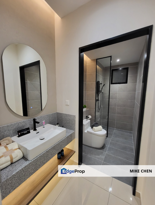 CHERAS FREEHOLD BIG SIZE NEW CONDO with FULLY FURNISHED, Kuala Lumpur, Cheras