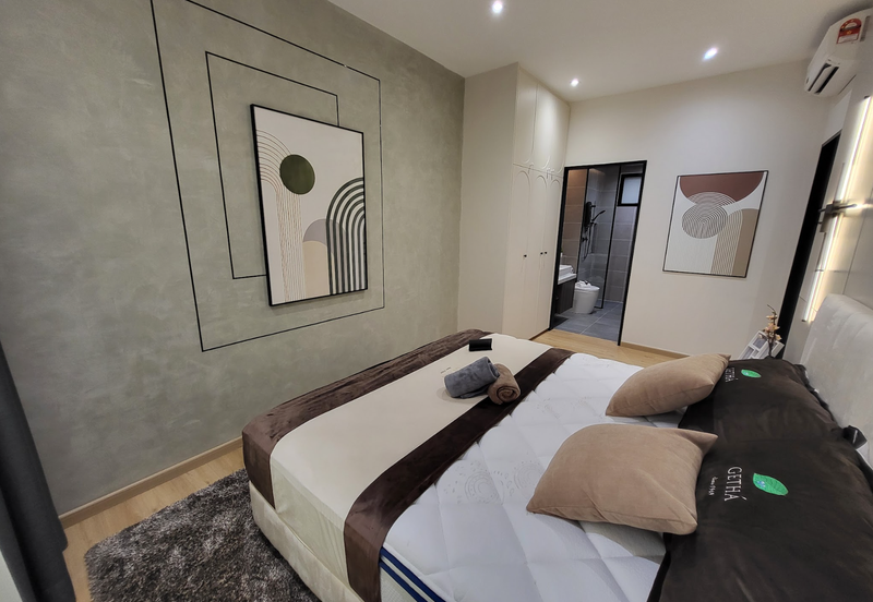 Lakefront Condominium | Emerald Hills @ Alam Damai