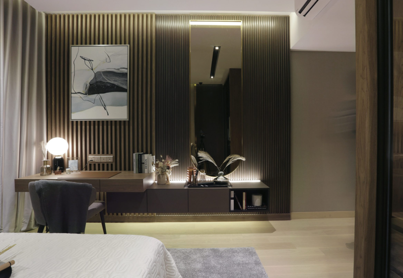 Freehold Big Size new condo from 700K with Furnished/ Foreigner can buy