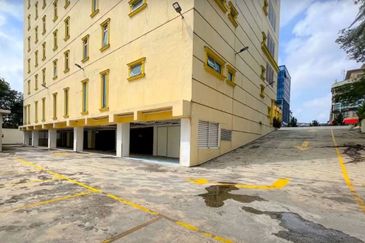 Taipan Business Centre, USJ 10