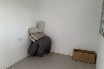 Puchong Meranti Agriculture Land For Rent | 3 Acres | With Utilities & Container Setup 农业地出租 | 水电齐全+集装箱办公室 + 3 英亩地