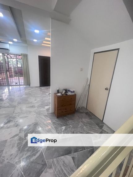 Bukit Puchong 2.5-Storey House for Rent 排屋出租 (部分家私), Selangor, Puchong