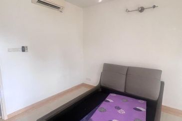 Bukit Puchong 2.5-Storey House for Rent 排屋出租 (部分家私)
