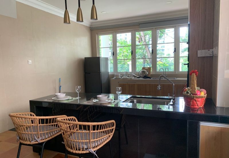 Kiara Peak (Puncak Kiara)