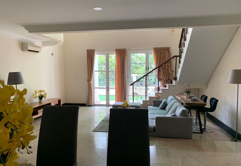 Kiara Peak (Puncak Kiara)