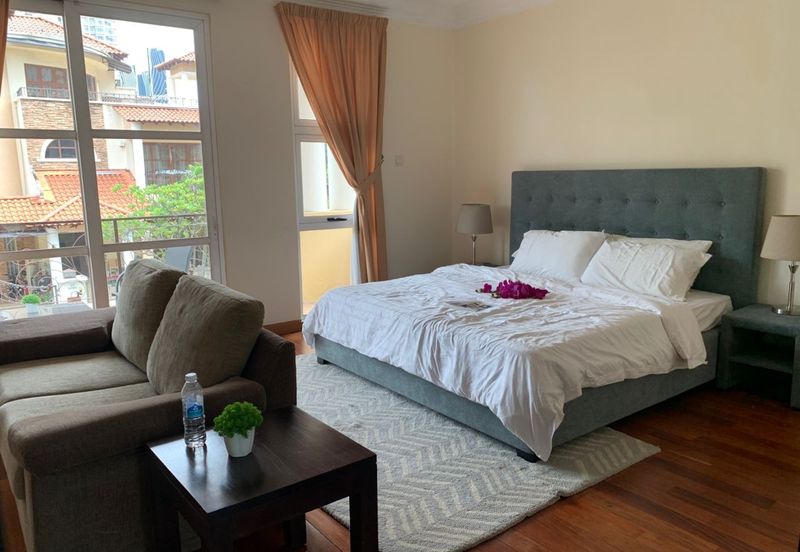 Kiara Peak (Puncak Kiara)