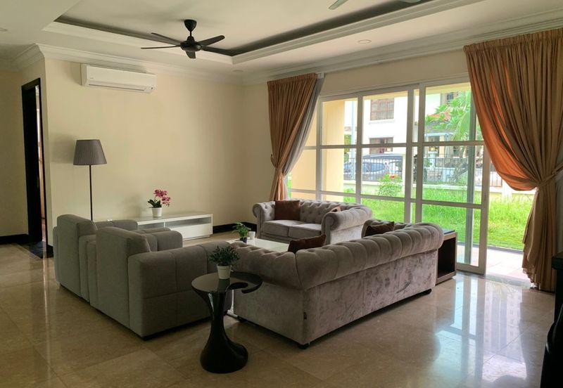 Kiara Peak (Puncak Kiara)