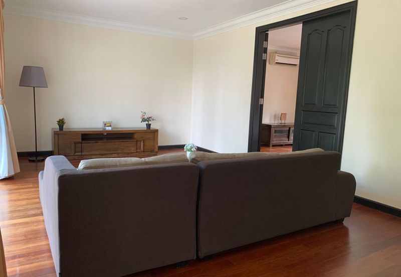 Kiara Peak (Puncak Kiara)