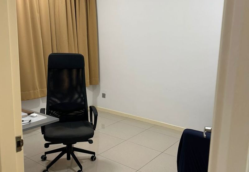 Summerglades, Perdana Lakeview West