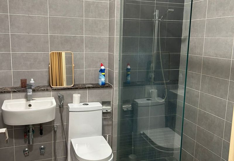 Summerglades, Perdana Lakeview West