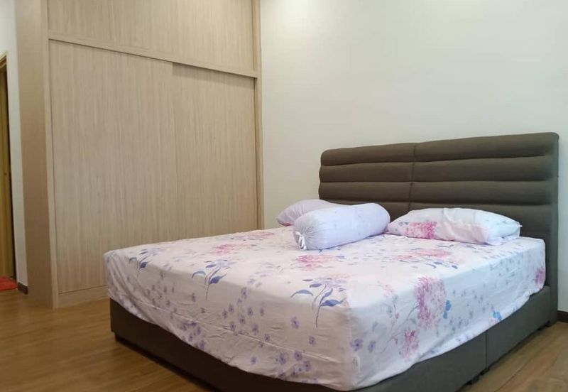 Queens Residences Q2