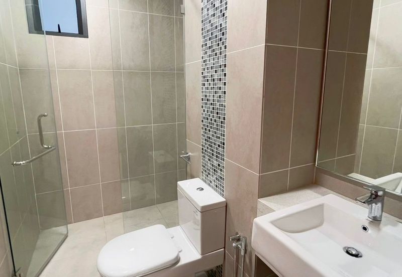 Queens Residences Q2