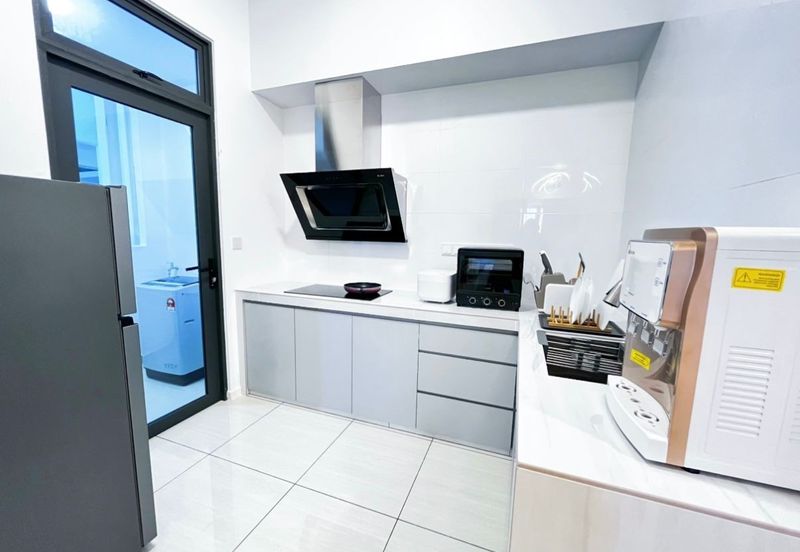 Queens Residences Q2