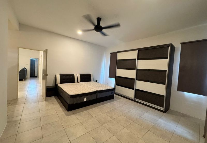 YARRA PARK WESTFIELD