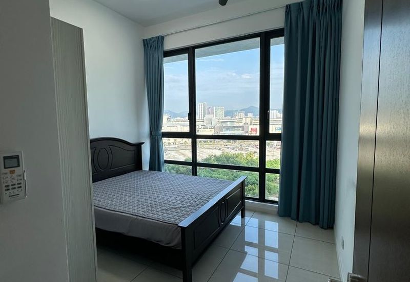 Queens Residences Q2