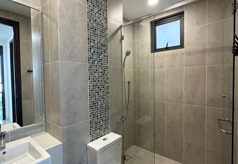 Queens Residences Q2