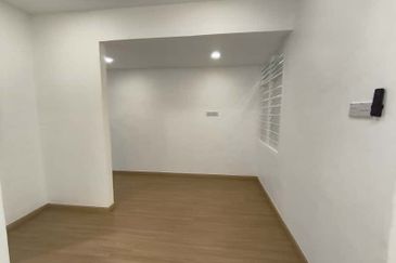 Taman Desa Aman Sungai Lalang Long Car Porch Cuci Kaki Masuk Rumah Boleh Full Loan Setingkat Ruumah