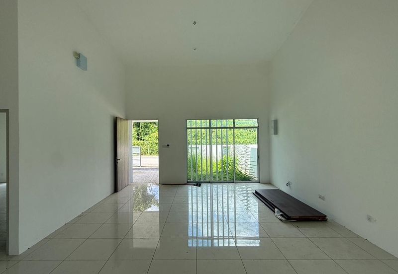 YARRA PARK WESTFIELD