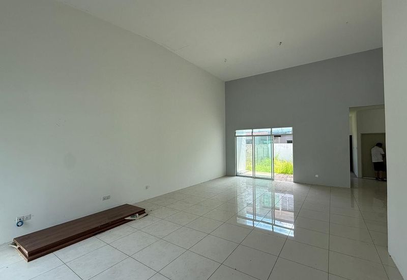 YARRA PARK WESTFIELD