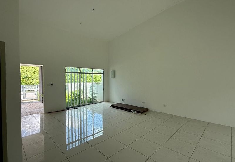 YARRA PARK WESTFIELD