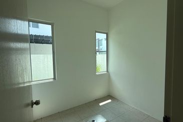 YARRA PARK WESTFIELD