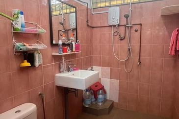 Persiaran Pantai Jerjak 8