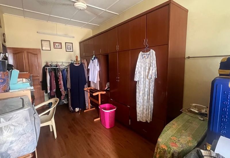 Persiaran Pantai Jerjak 8