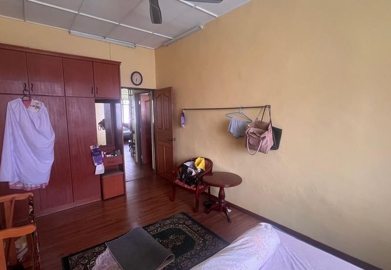 Persiaran Pantai Jerjak 8