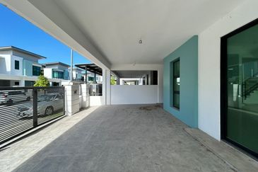 Sierra, Bukit Banyan