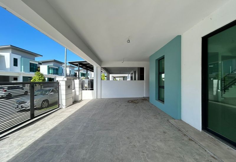 Sierra, Bukit Banyan