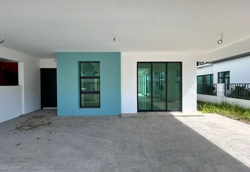 Sierra, Bukit Banyan