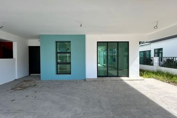 Sierra, Bukit Banyan